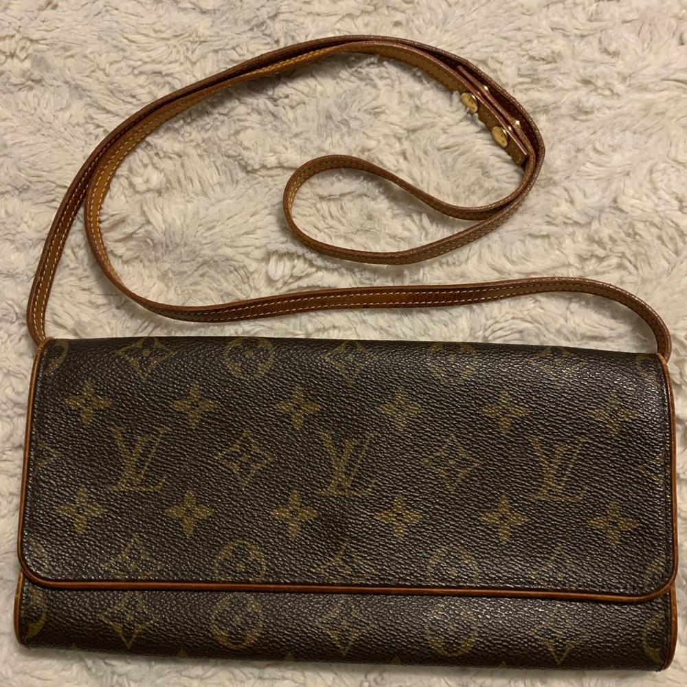 Authentic Louis Vuitton  twin pochette